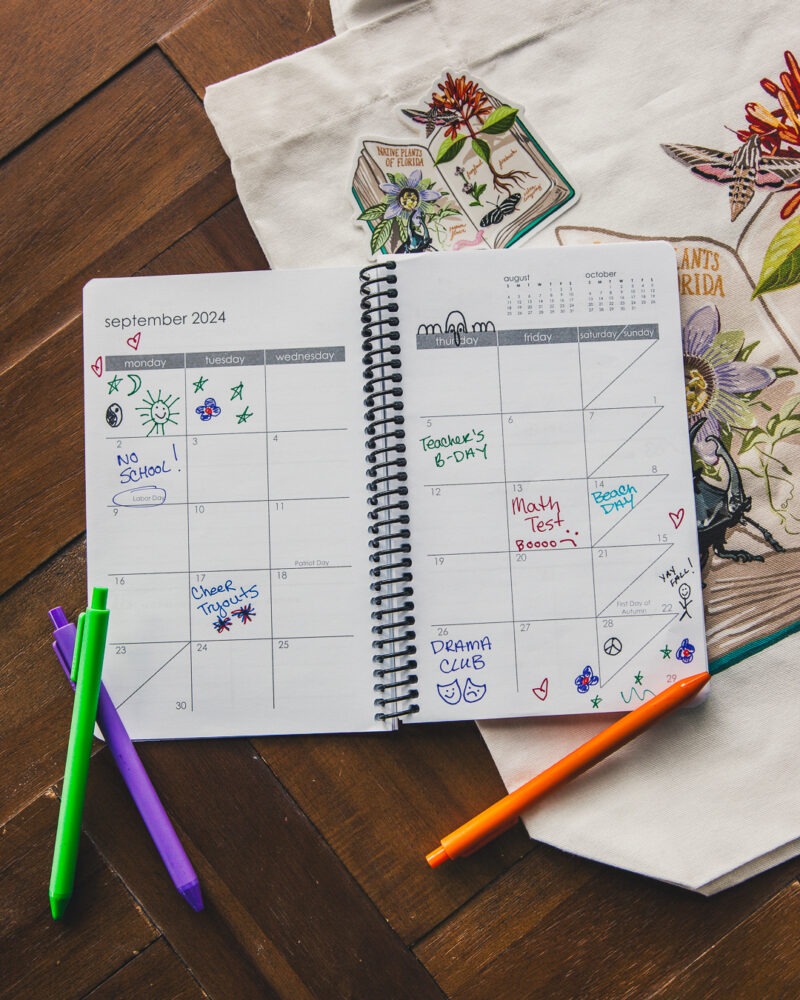 Book Worm Weekly Academic Planner