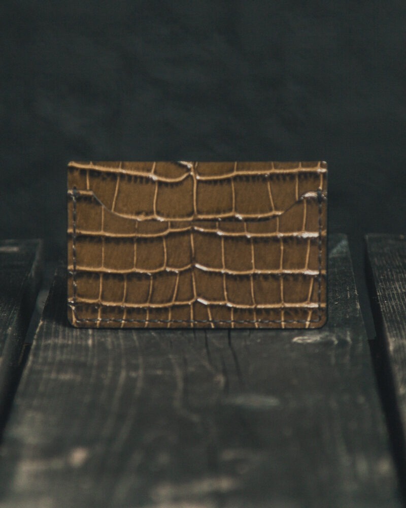 Gator Stamped Leather Colonial Cardholder - Image 2