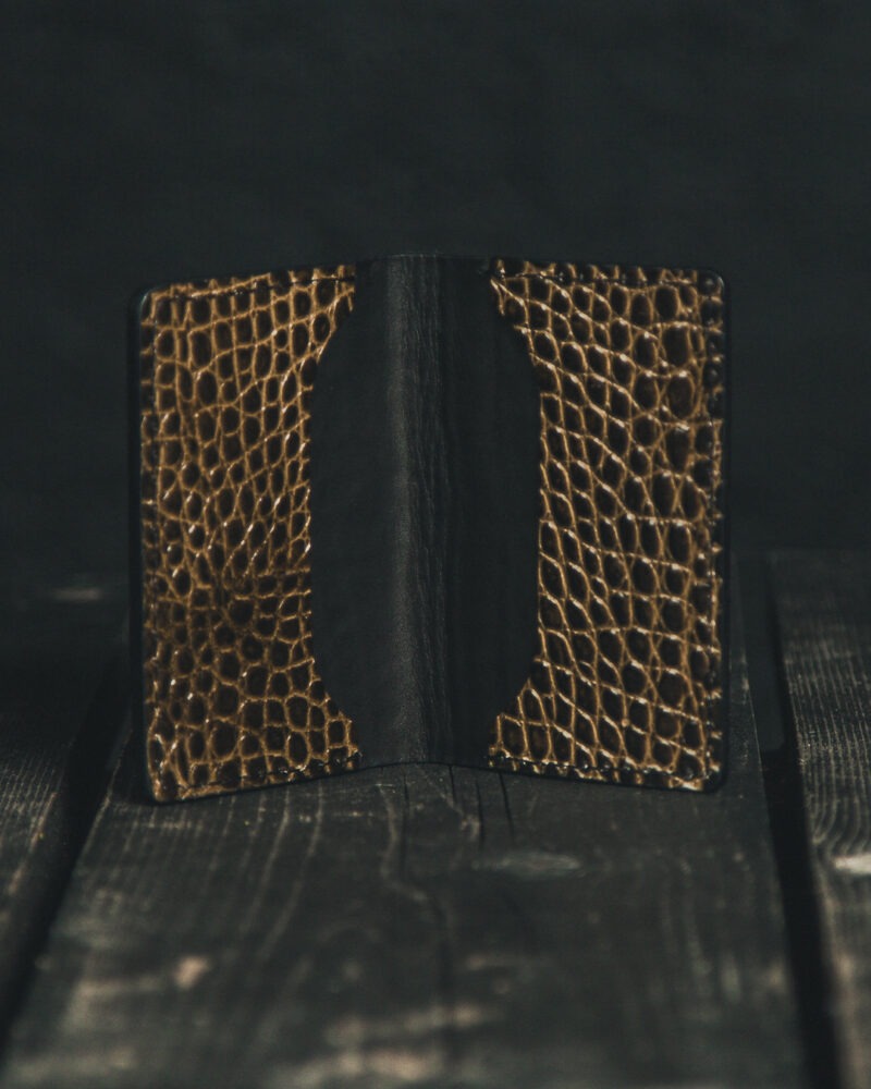 Gator Stamped Leather Mills Cardholder
