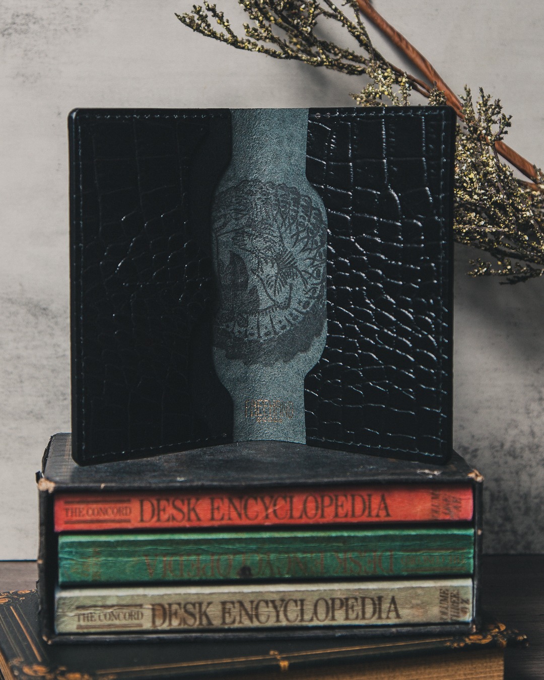 Gator Stamped Leather Fairbanks Passport Wallet