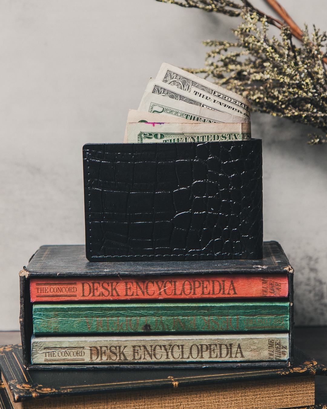 Gator Stamped Leather Princeton Bifold Wallet