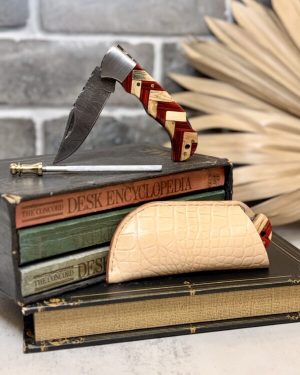 6.5" Damascus Pocket Knife & Gator Stamped Leather Sheath