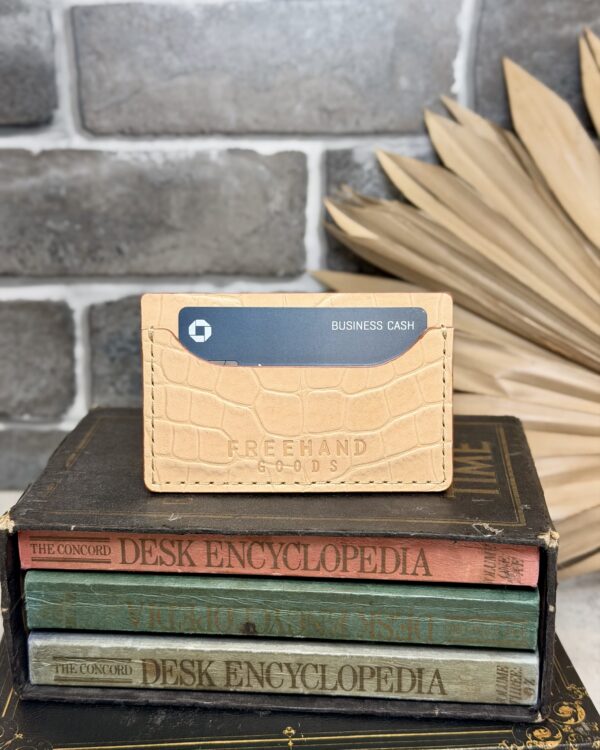 Gator Stamped Leather Colonial Cardholder