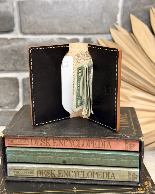 Gator Stamped Leather Mills Cardholder